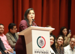 Morena propone 4 años de cárcel para quien cante mal el Himno Nacional