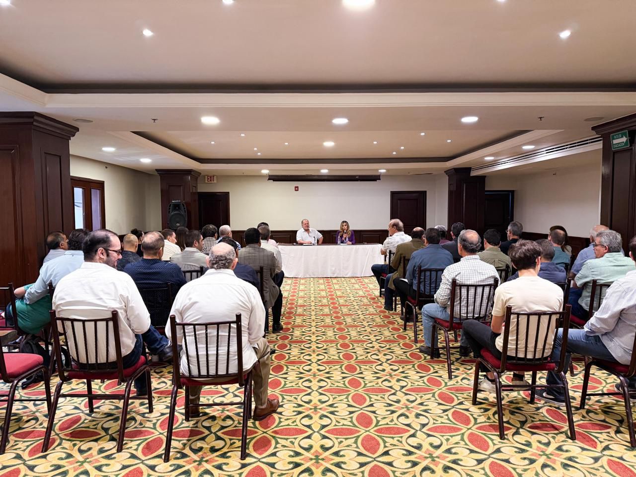 Una ministra con puntadas finas y visión estructural