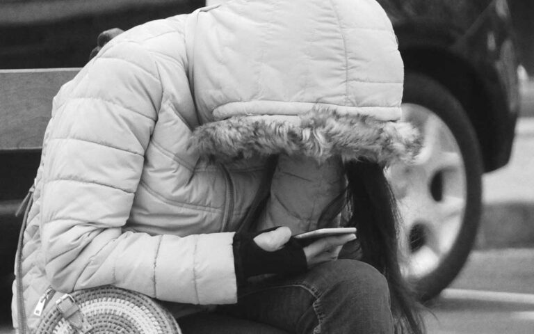 mujer-telefono-violencia-genero-pexels-31032024