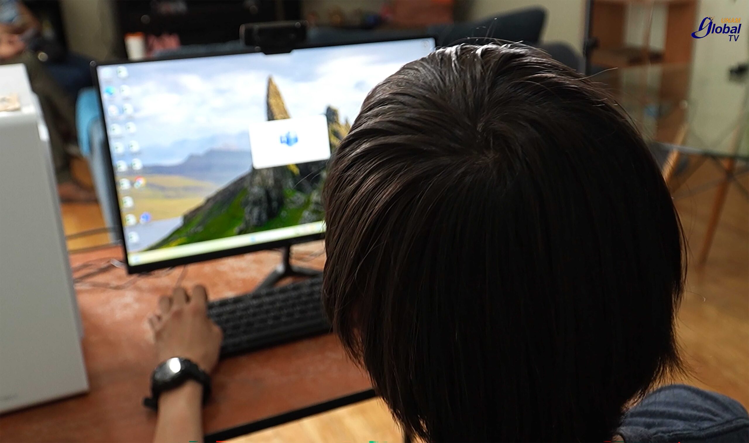 Examen virtual rompe récord: más de 107 mil aspirantes responden desde casa