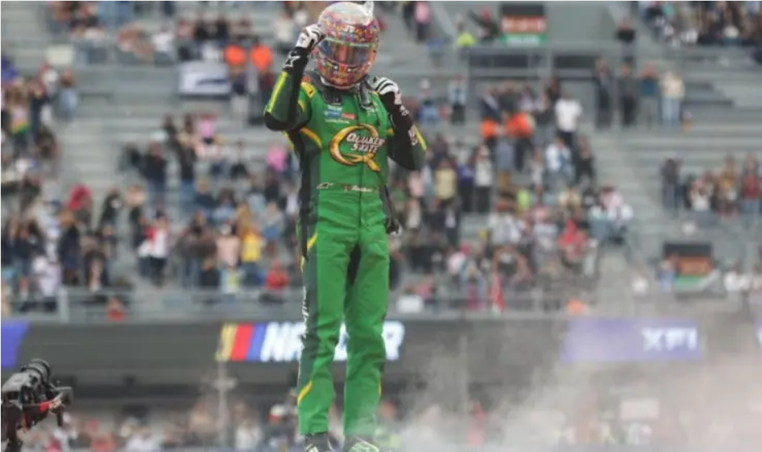 Daniel Suárez sorprende al ganar la Nascar Xfinity en el Autódromo Hermanos Rodríguez tras arrancar en último lugar