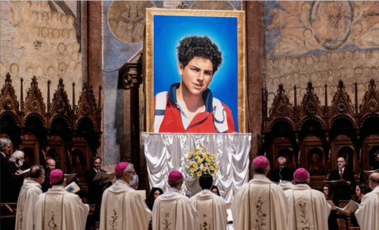El Papa León XIV canonizará al “influencer de Dios”- ¿Quién fue Carlo Acutis, el primer santo millennial?