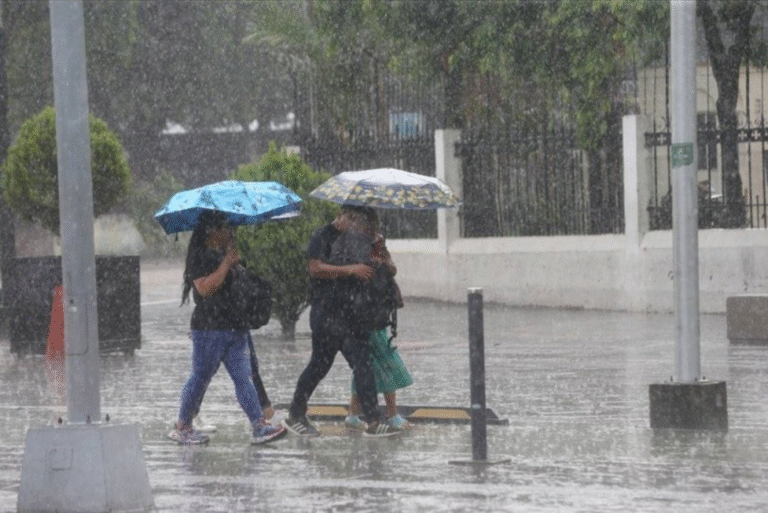 Onda tropical 2 trae lluvias intensas a México- estos son los estados más afectados