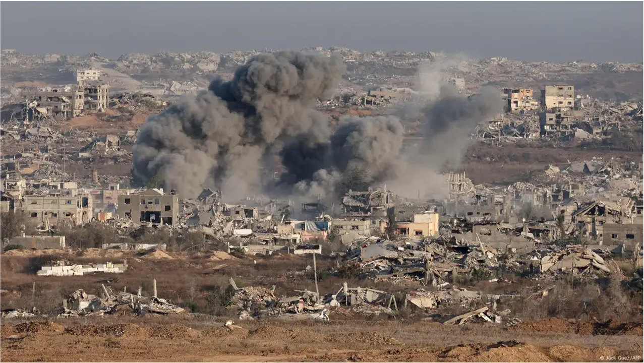 Bombardeo israelí alcanza única iglesia católica en Gaza