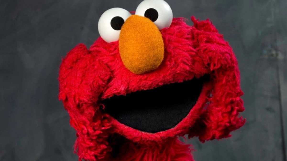 Hackean la cuenta de Elmo y publican mensajes de odio en Twitter