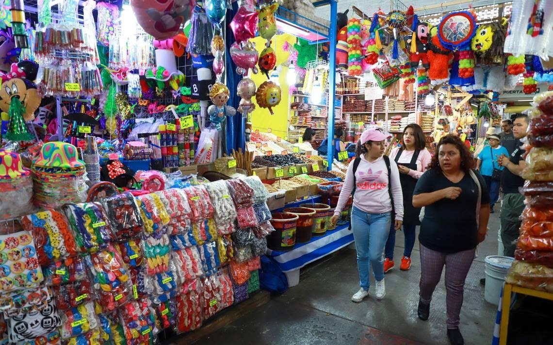 Impulsan acciones urgentes para salvar los mercados públicos de la Ciudad de México