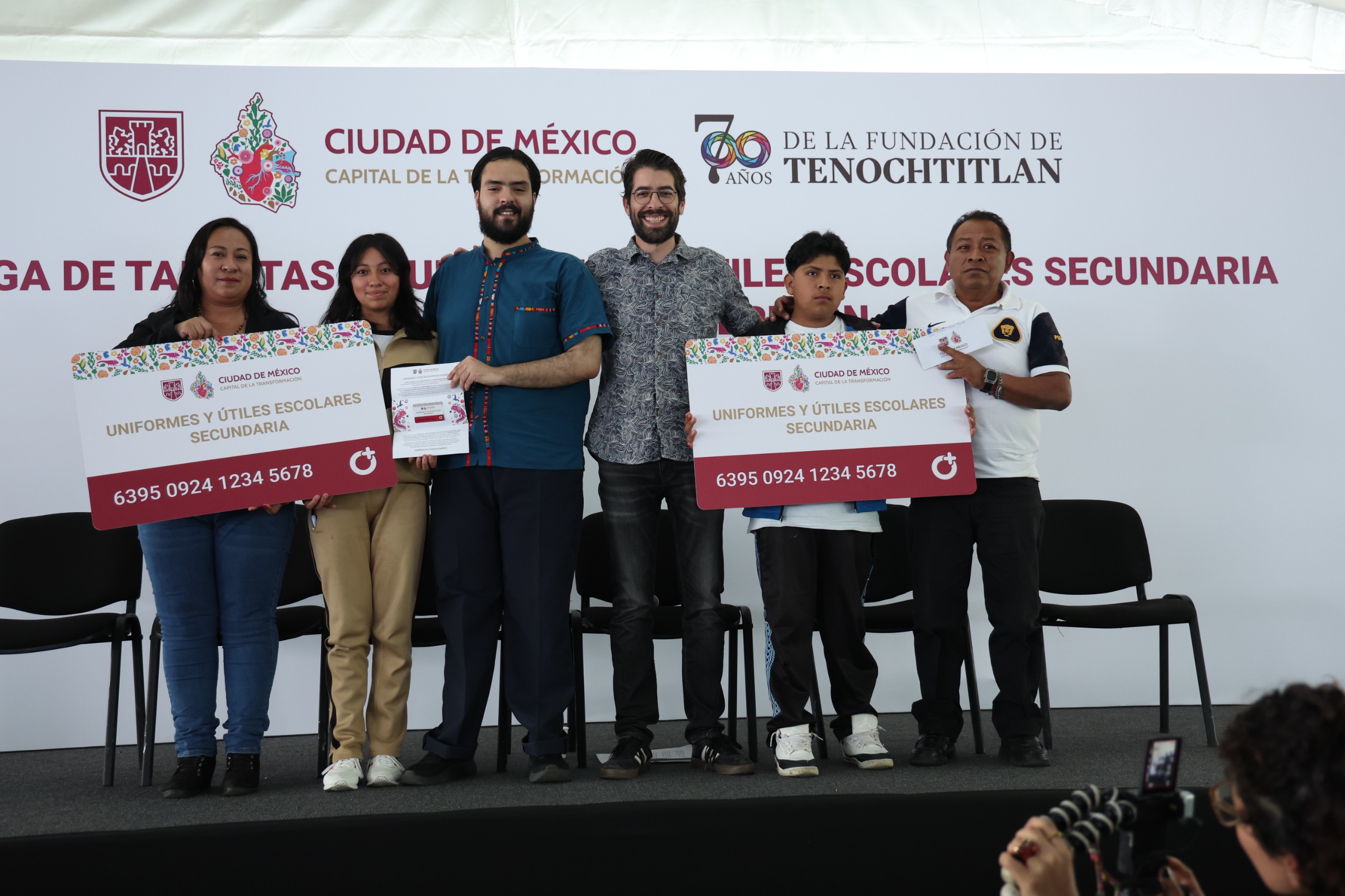 1.2 millones de estudiantes capitalinos reciben apoyo educativo: inician entregas de tarjetas escolares