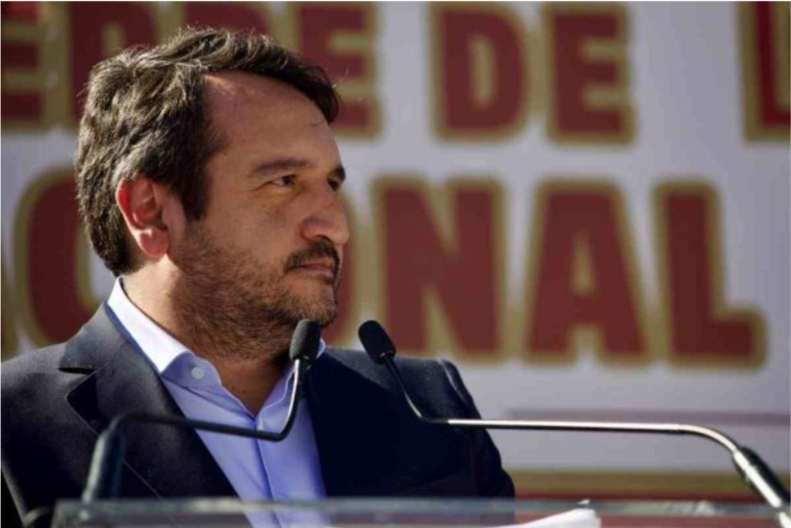 Andy López Beltrán sorprende al reaparecer en reunión de Morena tras su viaje a Japón