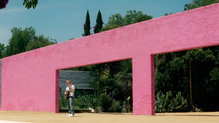 EdSheeran_ALittleMore_LiveMexico4k_FINAL_ImprovedBitrate.00_02_49_12.Still003-1024x576