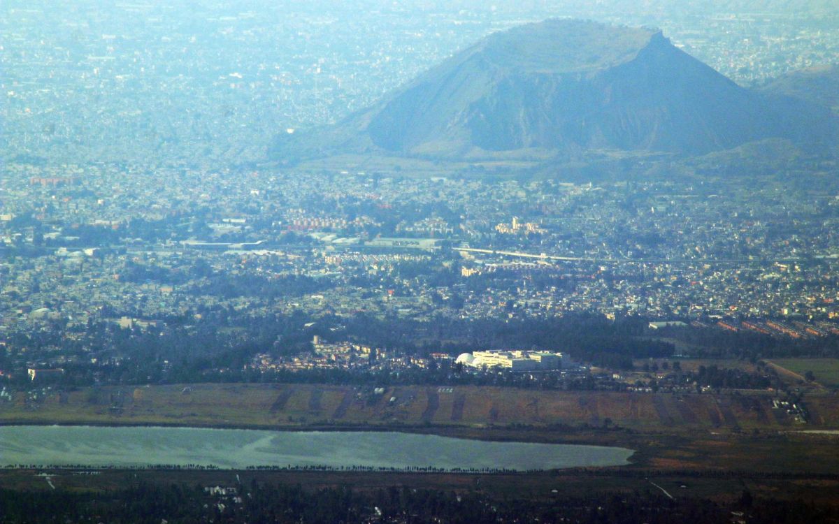 Un lago en México desentierra 400.000 años de erupciones