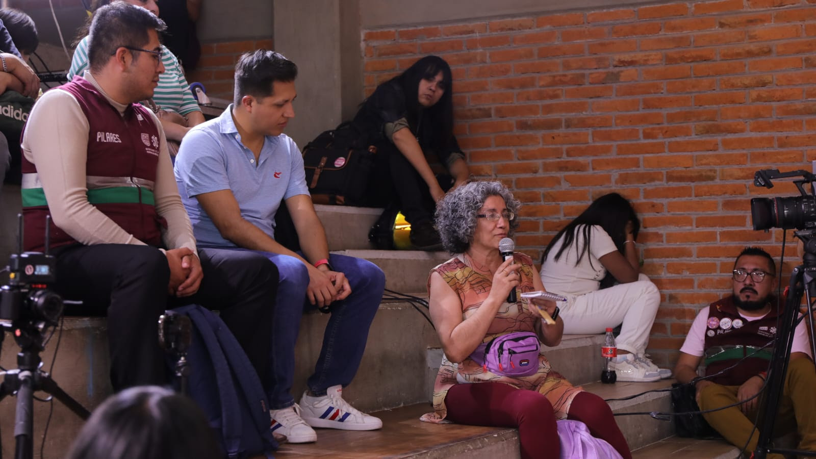 Versos que unen: PILARES impulsa la poesía comunitaria en la CDMX