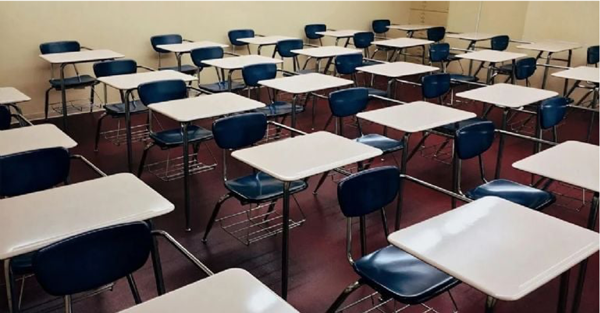 Funcionario de Morelos frena el futuro de 5 mil estudiantes al no firmar sus certificados