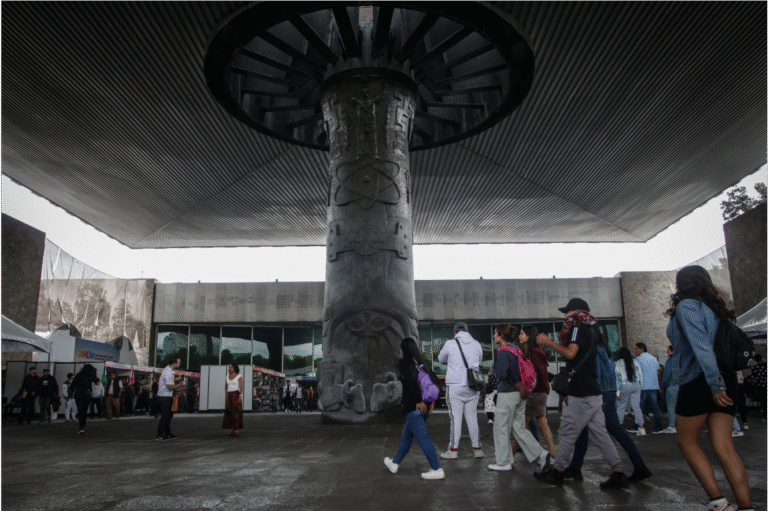 INAH planea subir tarifas de museos para turistas extranjeros en 2026