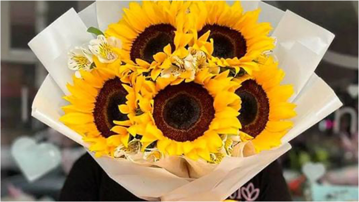 Lo que debes saber antes de regalar flores amarillas este mes