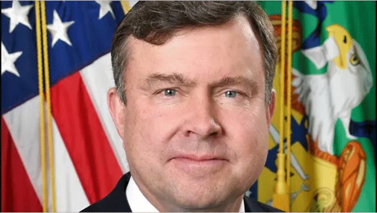 Washington envía a su zar financiero contra el narcotráfico a México