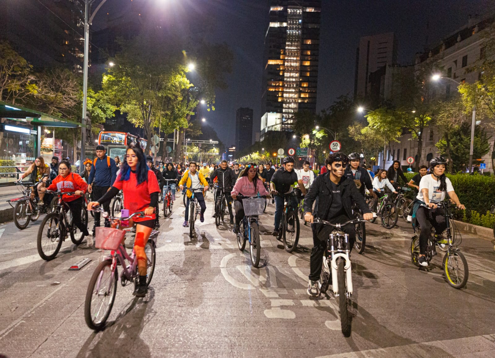 El Paseo Nocturno de Día de Muertos llenará de vida y color las calles de la CDMX