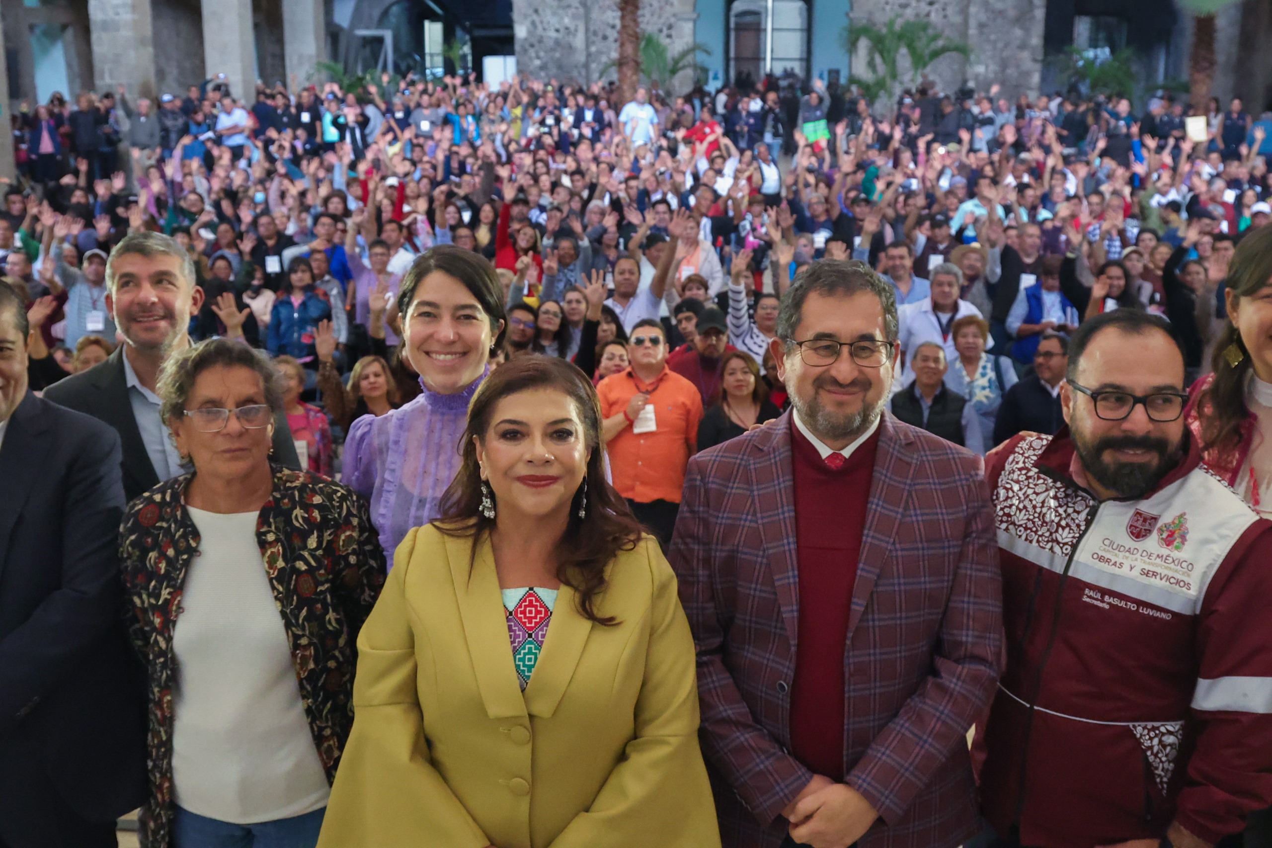 Clara Brugada lanza el programa Mercados que Florecen para rehabilitar 80 centros de abasto en la CDMX