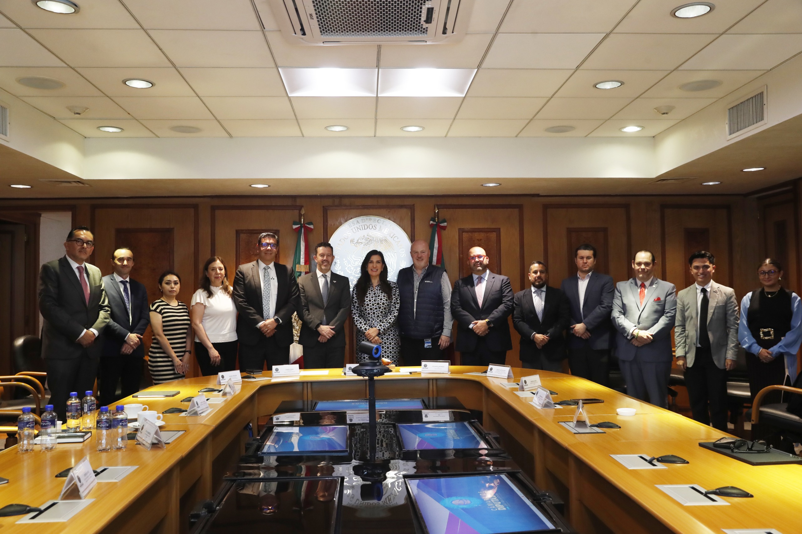 México y EE.UU. deben mirar hacia adelante ante revisión del T-MEC: Kenia López Rabadán