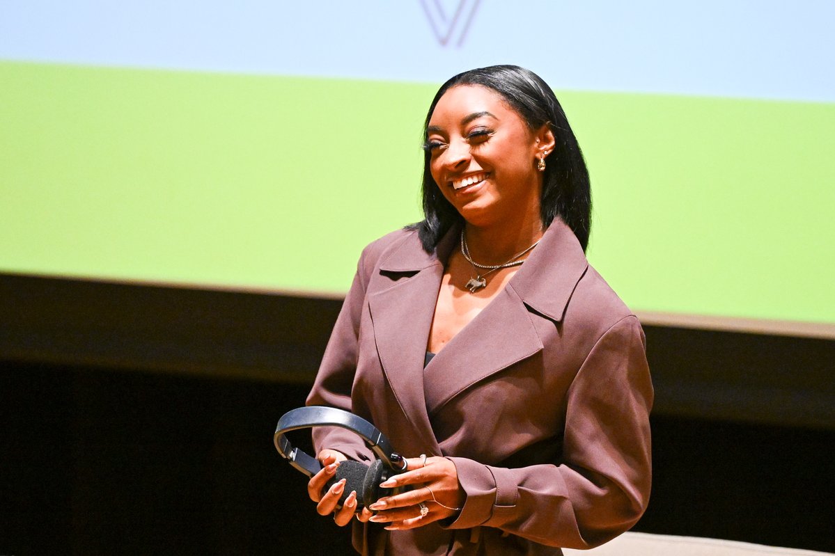 Simone Biles pide romper el estigma sobre la salud mental en el deporte