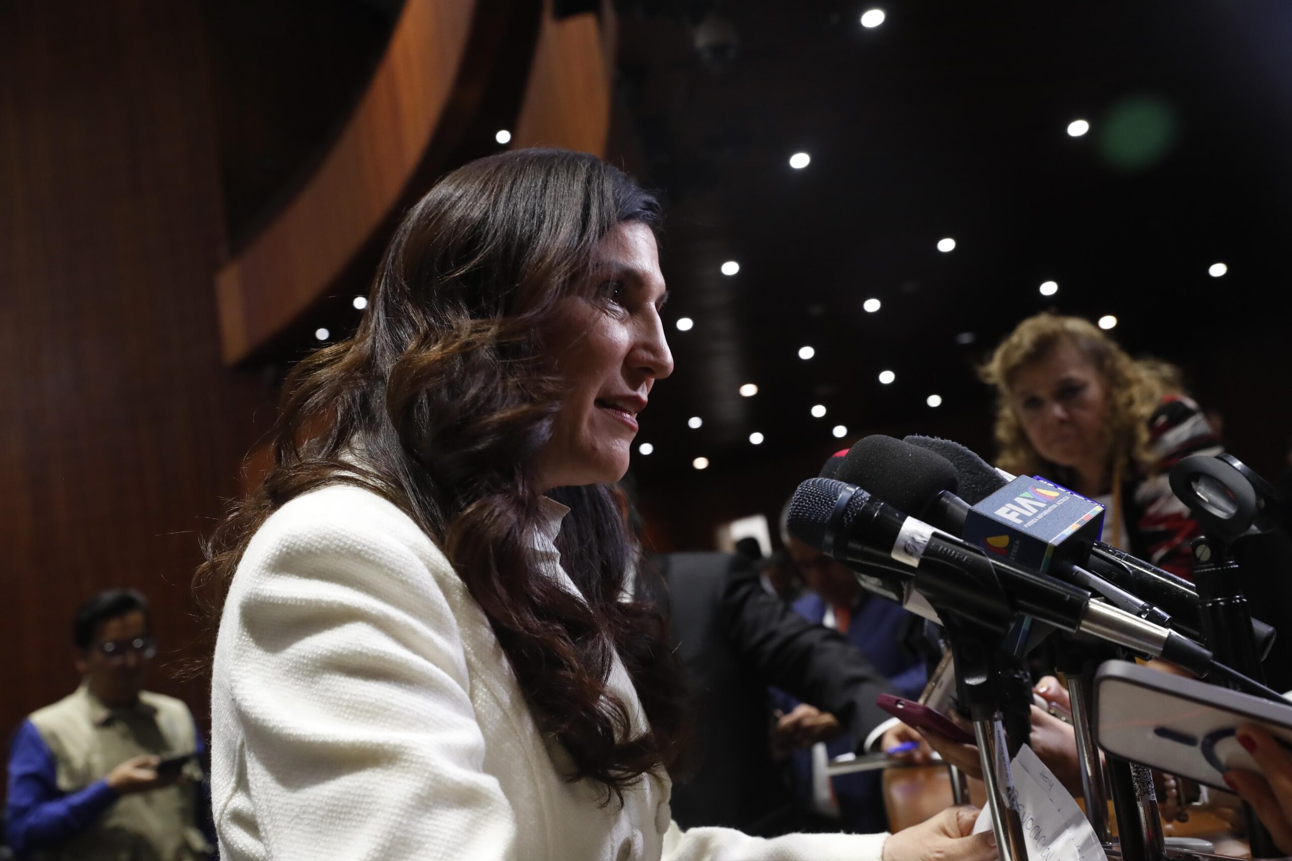 Kenia López Rabadán pide transparencia sobre visas revocadas a legisladores y funcionarios mexicanos
