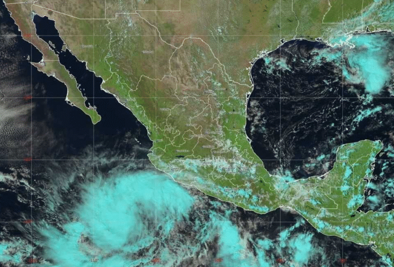 ¡Vienen más lluvias! Se forma tormenta tropical ‘Priscilla’ cerca de costas mexicanas