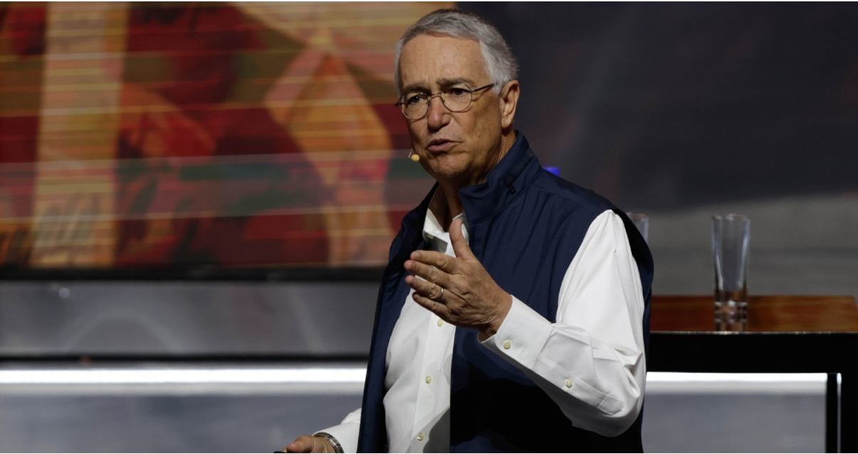 Corte obliga a Ricardo Salinas Pliego a pagar más de 50 mil millones de pesos al SAT por deudas fiscales