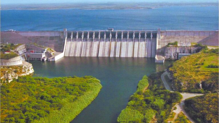 EU aumenta presión a México por entrega de agua; Texas reporta pérdidas millonarias