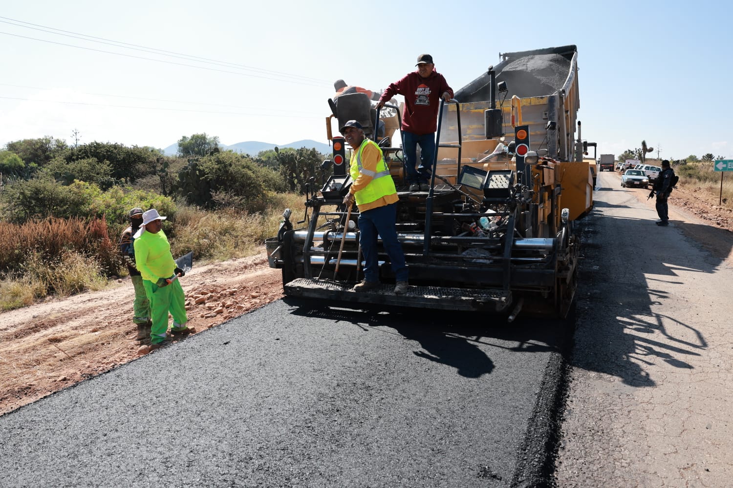 Bandera blanca en el horizonte: el sureste de Zacatecas renueva sus caminos
