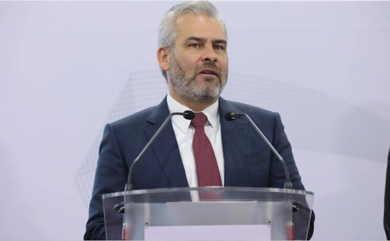 Ramírez Bedolla dice que se investiga a equipo de seguridad de Carlos Manzo