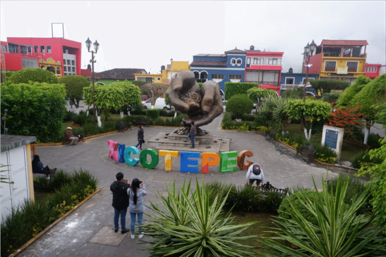 Xicotepec, el Pueblo Mágico donde la niebla sabe a café y los cerros tocan el cielo
