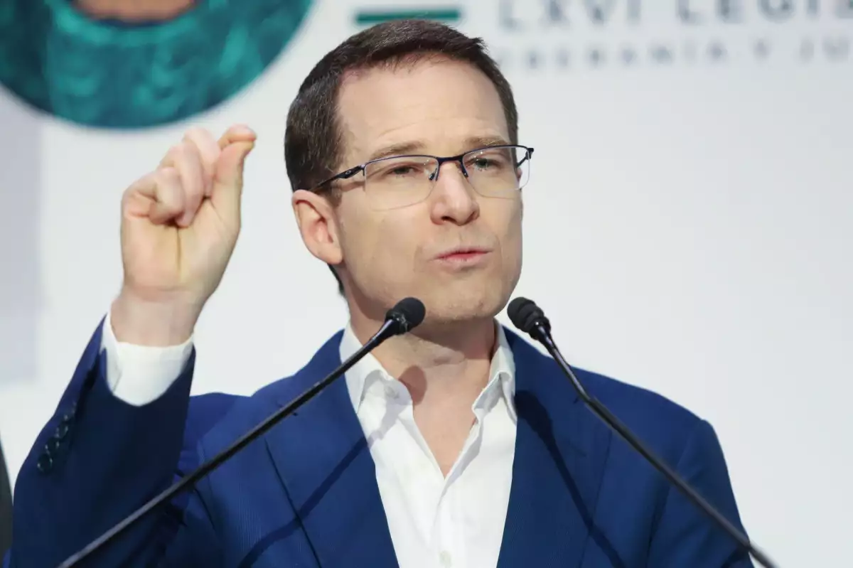 Ricardo Anaya no garantiza autoridad interna