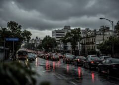 Bloqueo en Constituyentes y fallas en drenaje exhiben vulnerabilidad en CDMX