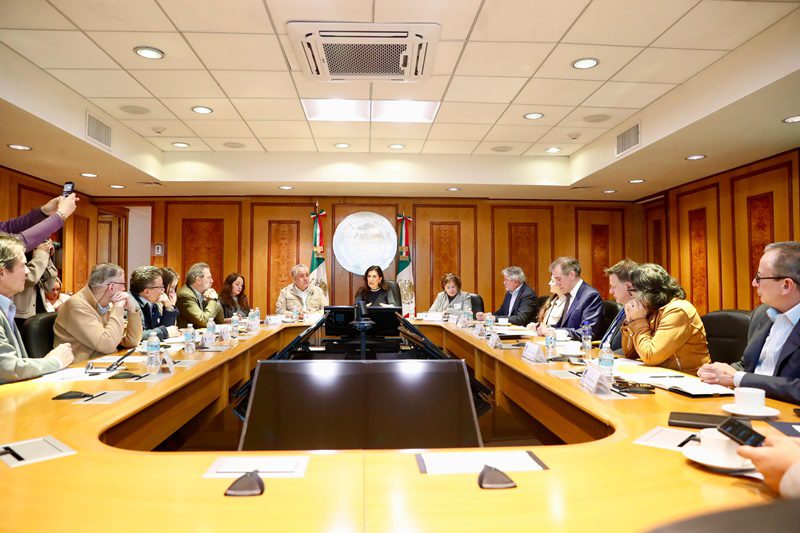 Kenia López Rabadán escucha voces ciudadanas rumbo a la Reforma Electoral