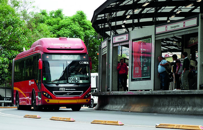 Metrobús pierde impulso mientras crece la demanda en la capital