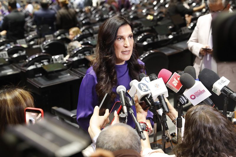 Kenia López Rabadán garantiza proceso legal en reforma electoral