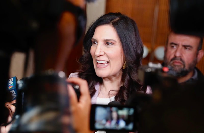 Kenia lópez rabadán celebra mayoría histórica de mujeres en la cámara