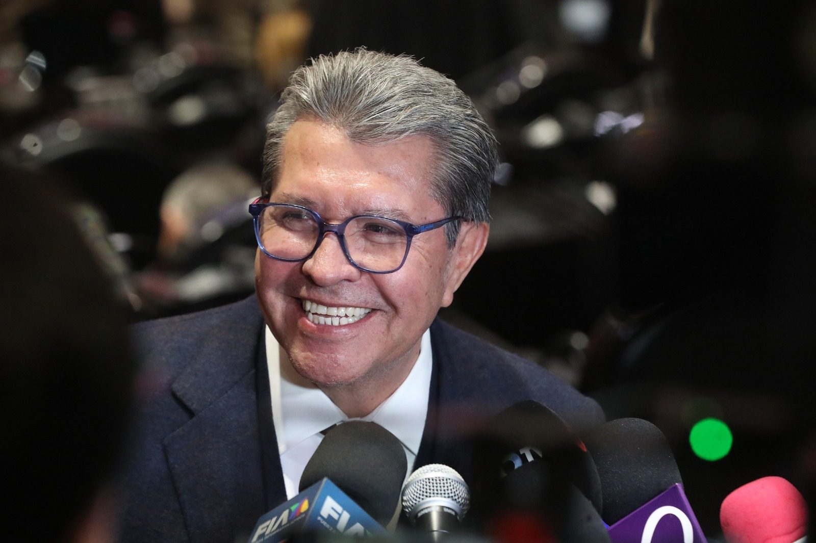 Monreal plantea perfiles sin vínculos partidistas para renovar el INE