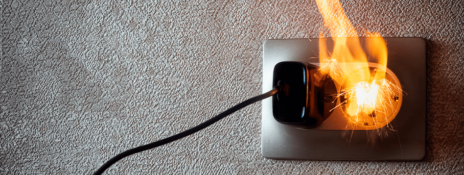 Cargadores de celular: el riesgo silencioso que puede provocar incendios en casa