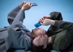 ¿El smartphone está cambiando la natalidad? Estudios sugieren que podría influir en la caída de los nacimientos