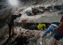 Sube a 4 mil 561 el número de fallecidos en Venezuela; miles continúan en campamentos temporales