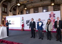 México denuncia muertes de connacionales en EU, revisa informe de Ayotzinapa y anuncia inversiones en educación