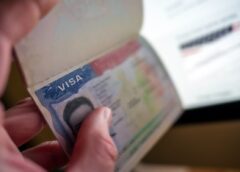 EU revocará visas a extranjeros que pidieron asilo tras entrar como turistas