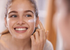 Tutoriales de belleza en redes podrían aumentar la exposición de adolescentes a sustancias químicas