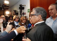 Higinio Martínez cuantifica disputa electoral en 17 gubernaturas y 300 distritos