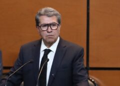 Monreal propondrá sesión solemne en memoria de Cuauhtémoc Cárdenas para el 4 de noviembre