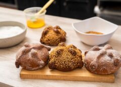 Pan de muerto con lavanda, guayaba y hasta hamburguesas: el festival que toma el Centro Histórico